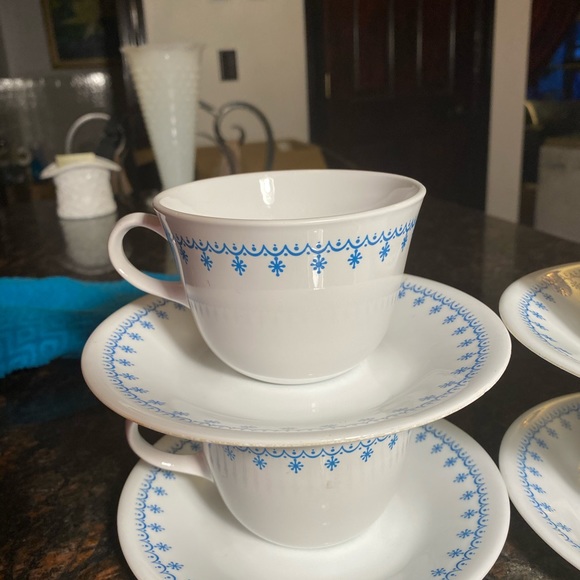 4 Garland Corelle Cups & Saucers - Picture 6 of 10